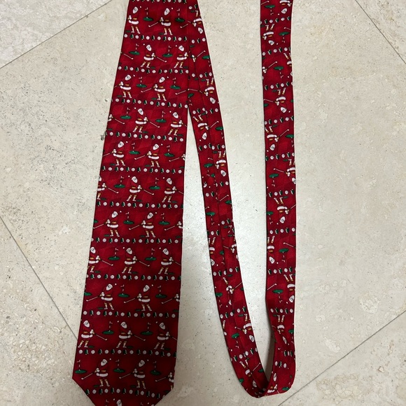 Holiday Traditions Men’s NeckTie Hallmark - Picture 6 of 8